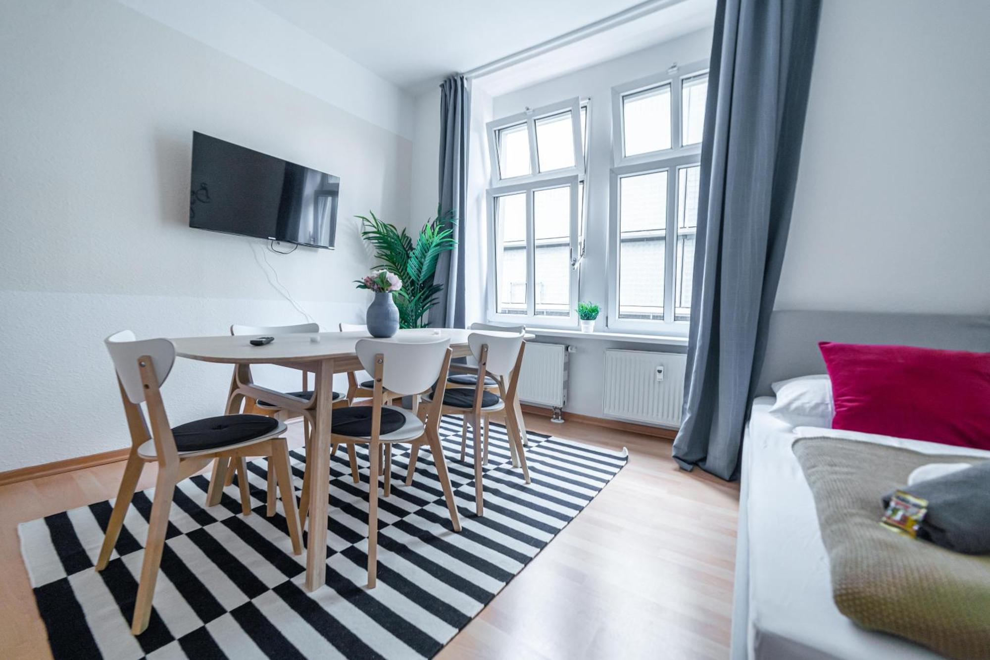 Apartment Fullhouse - - M18 - Fahrstuhl - Smarttv - Marktlage *