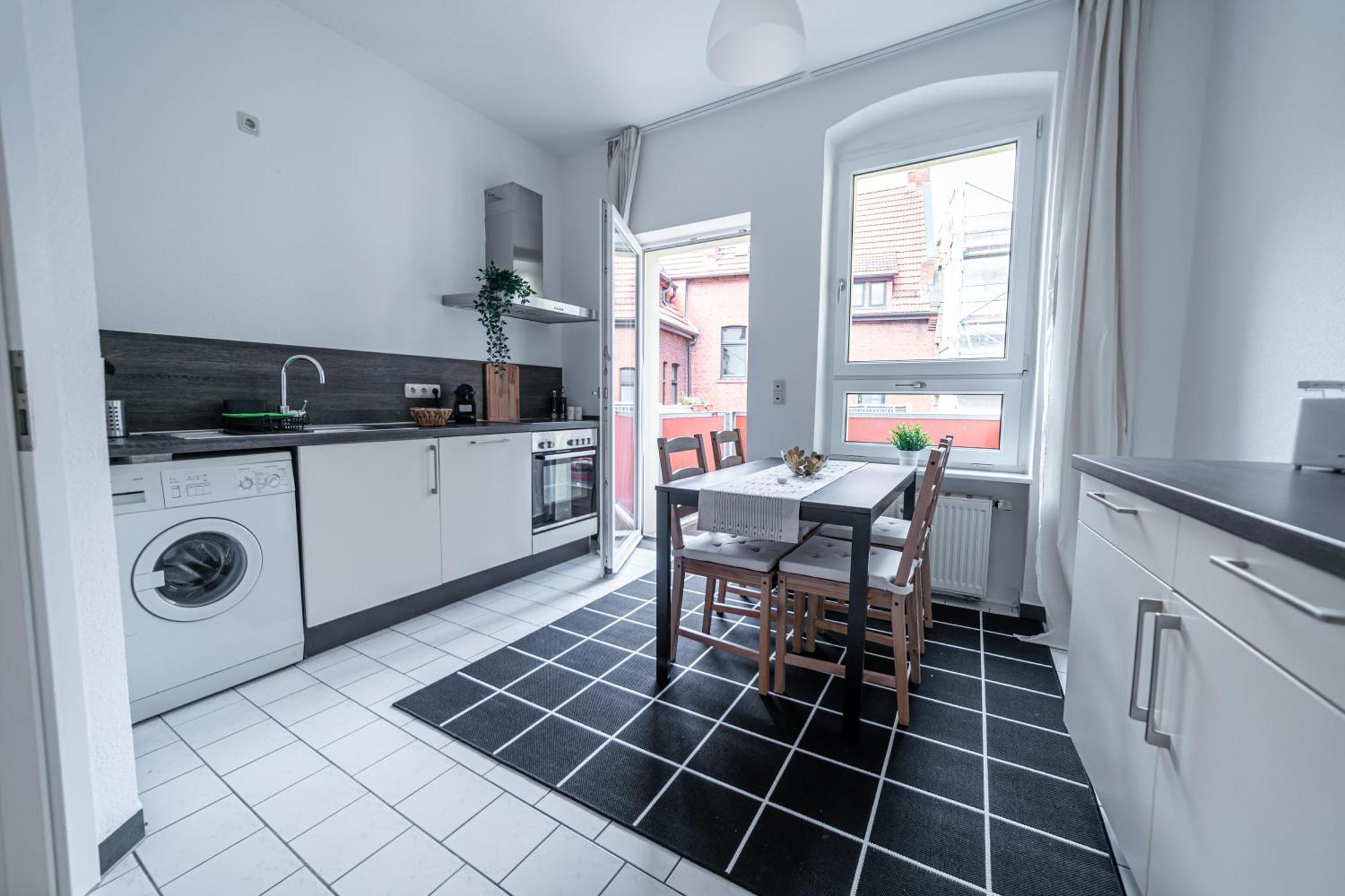 Fullhouse - - M18 - Fahrstuhl - Smarttv - Marktlage Apartment